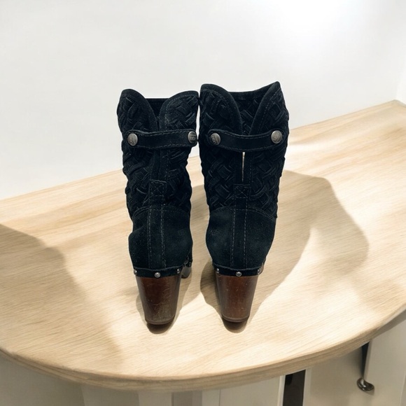 UGG Lynnea Arroyo Weave Boot Size 8, Black Suede - Picture 6 of 9